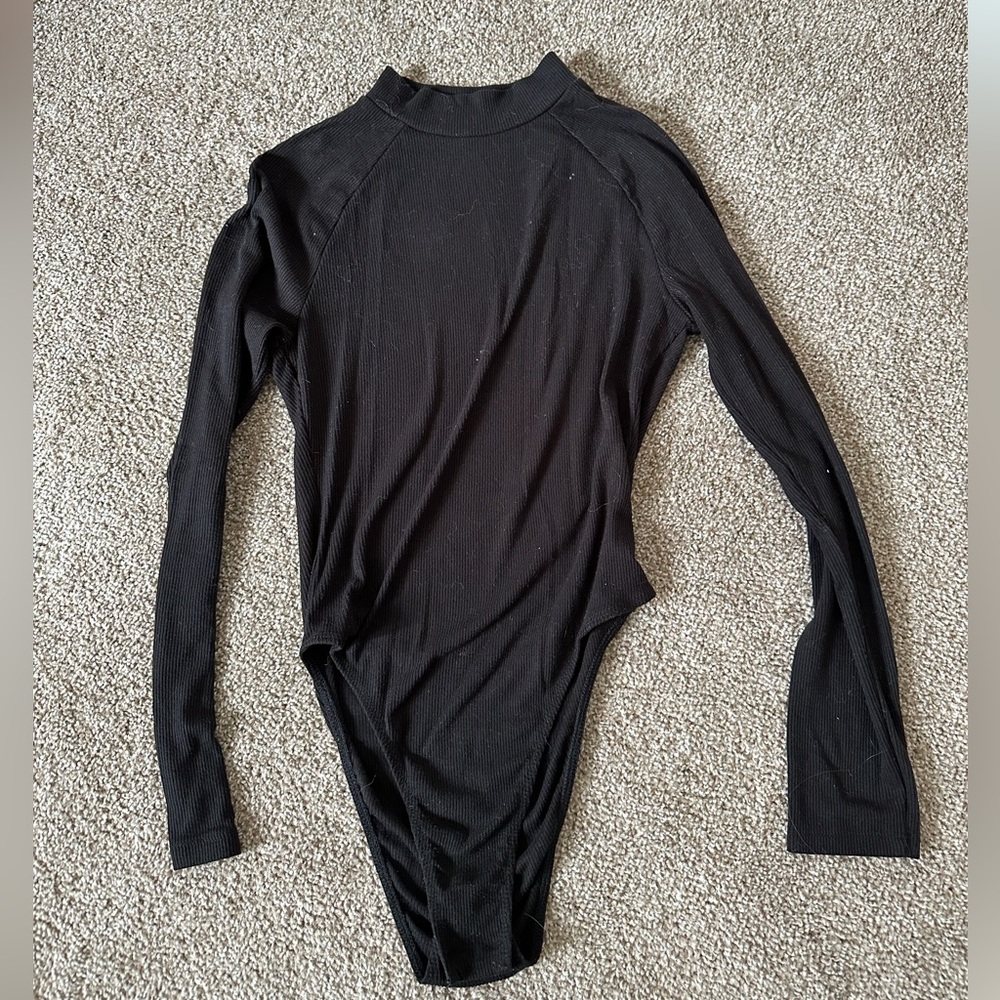 Ribbed long sleeve body suit